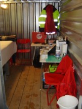 Samariterposten in einem Container